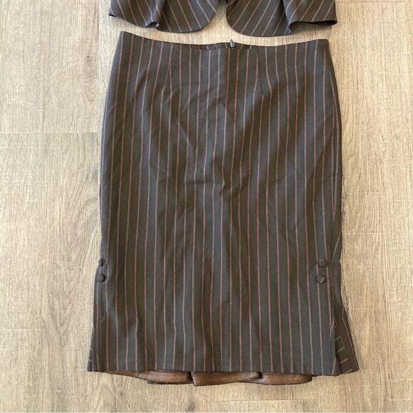 Louis Verdad Brown Pin Stripe 2 Piece Suit XS Top S Skirt EUC - Picture 6 of 10